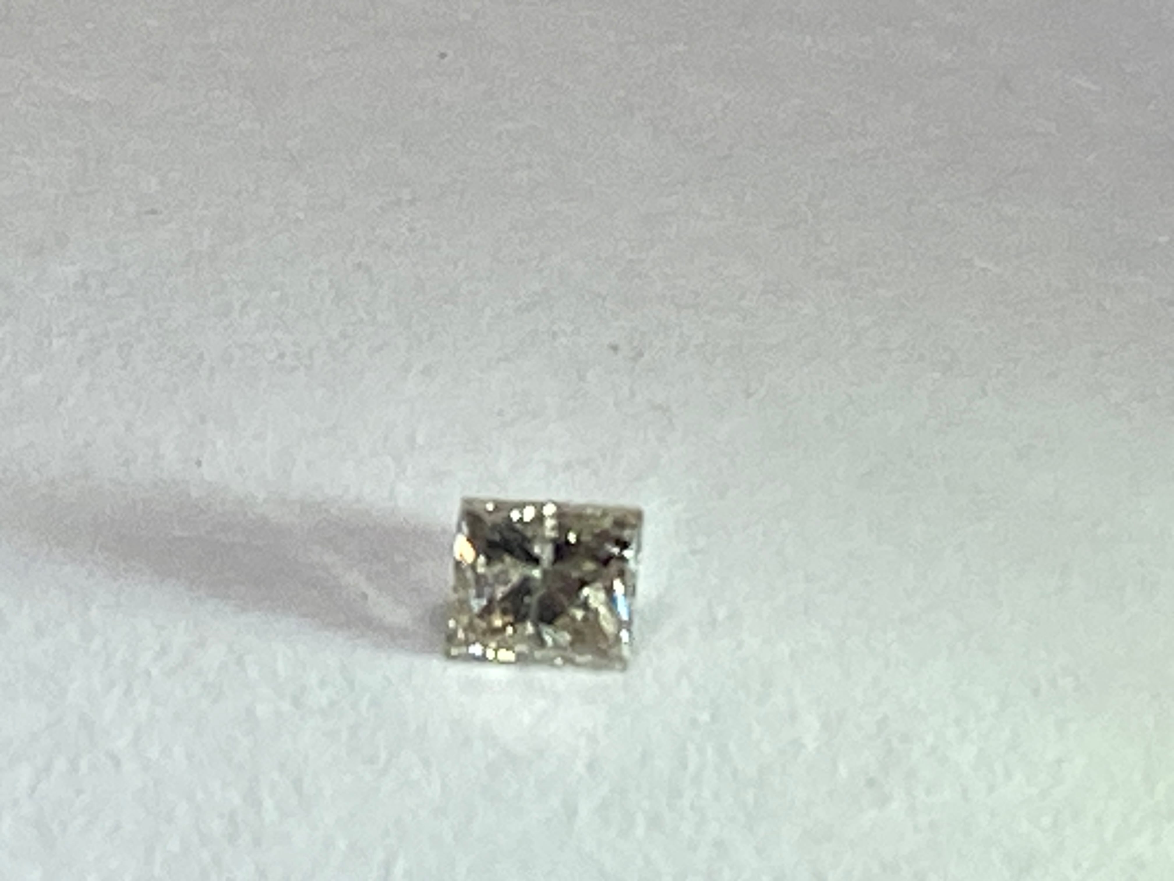 ピンクダイヤモンドプリンセスカット 0.06ct【限定1個】 MDPー029