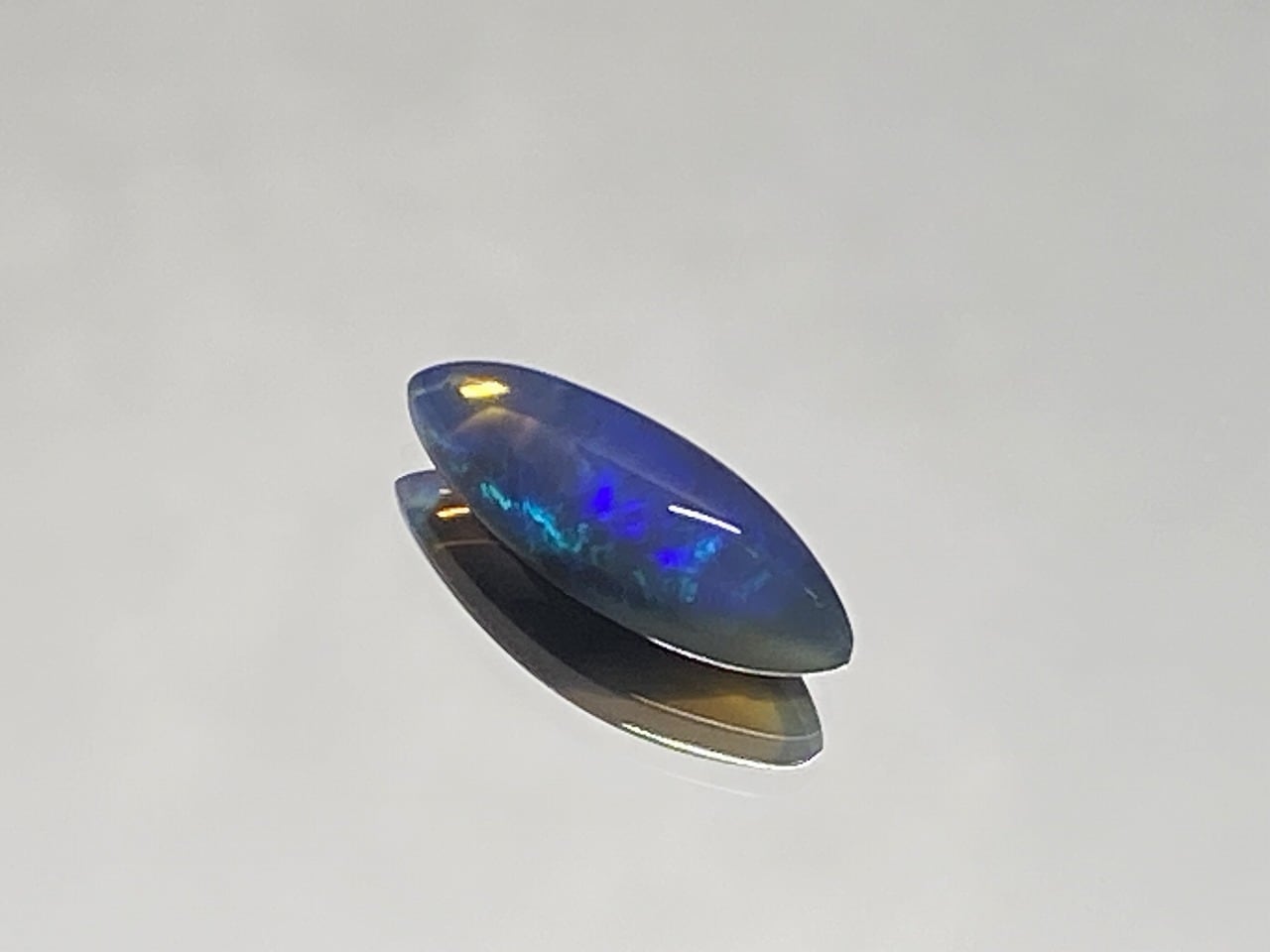 ブラックオパール 0.73ct M-OP-57