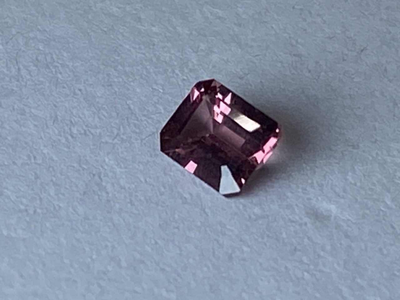 新入荷|ドラゴンガーネット タンザニア産 0.6ct 5×4mm <M-C-80>