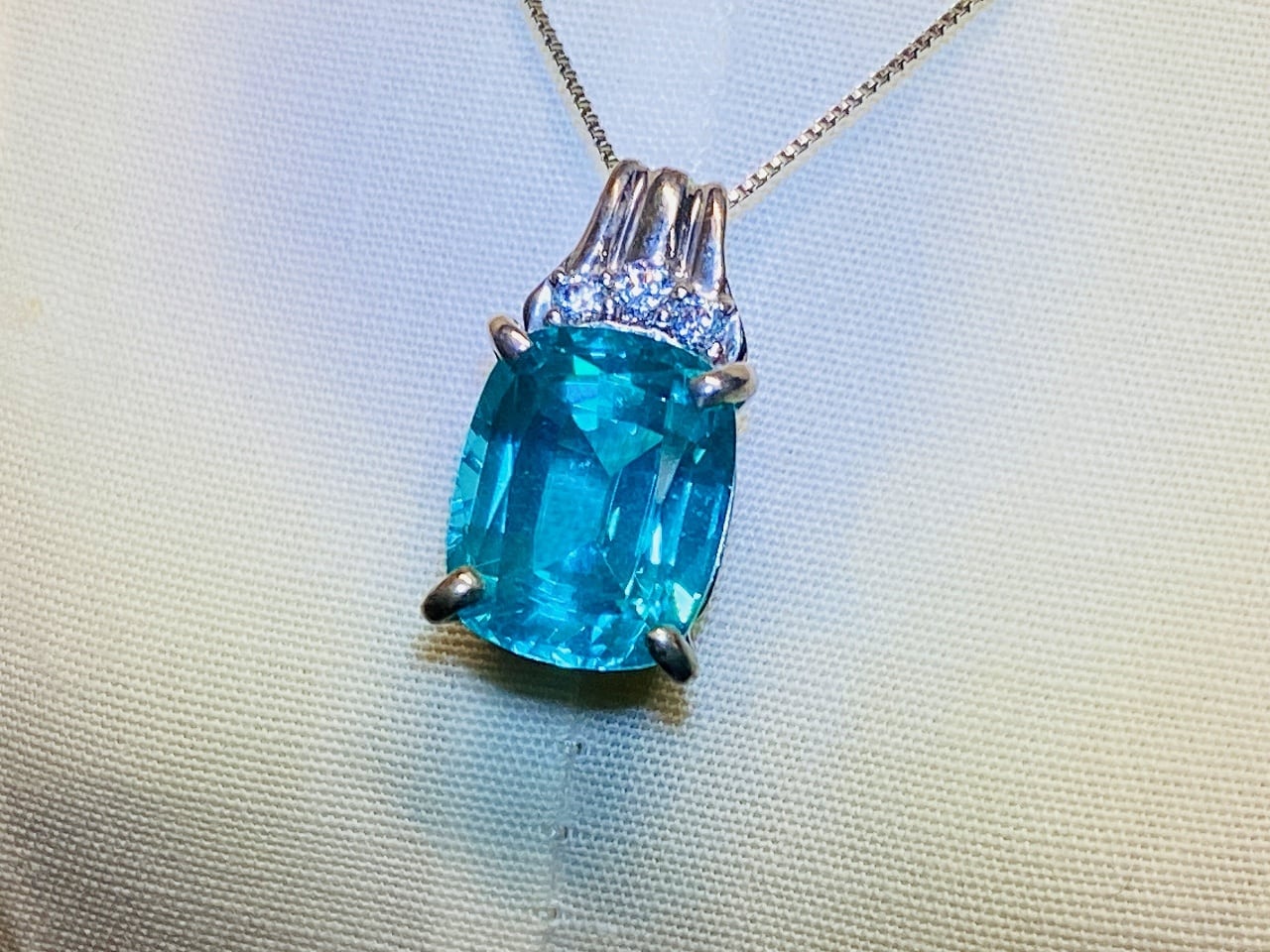 パライバトルマリンタイプ<ラボグロウン>ペンダント 【限定1個】4.95ct 蛍光色 魅力的なブルー&グリーン S-003