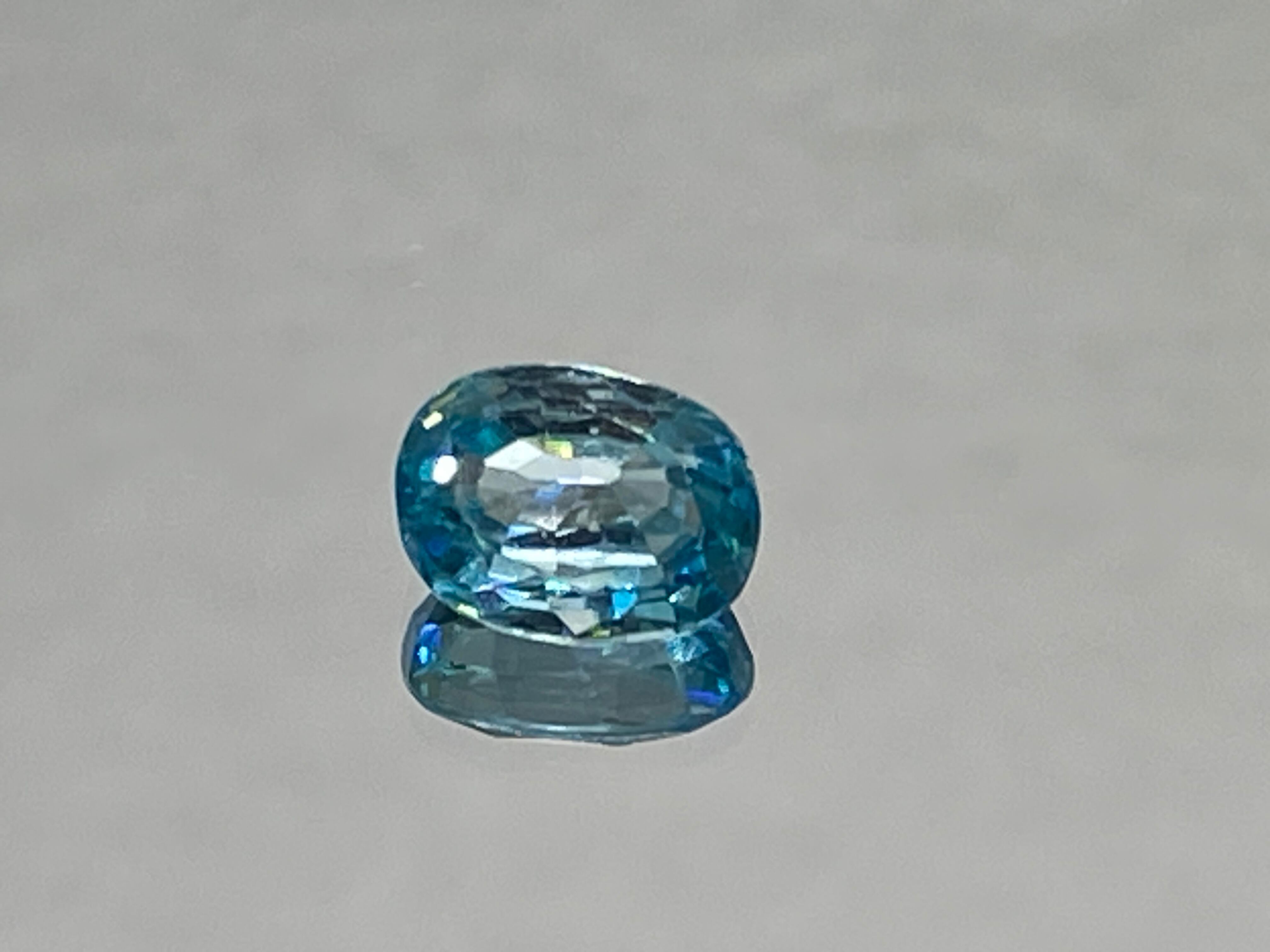 天然石 ブルージルコン 2.4ct (カンボジア産)CO-028