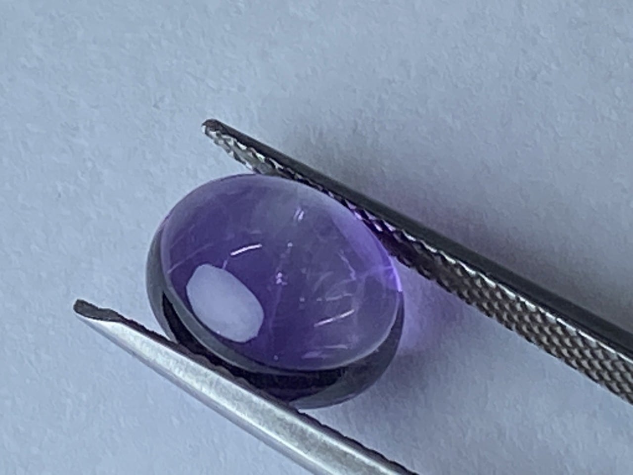 新入荷|アメジスト|かわいいカボッションカット 透明&紫のコンビネーション 2.97ct サイズ:9.8×8mm 【限定1個】 <M-C-78>