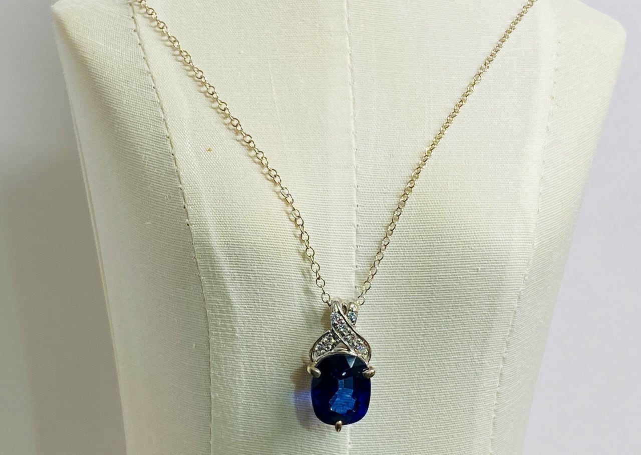 サファイア<再結晶>ペンダント(ラボグロウン)【限定1個】 4.2ct 青 S-007