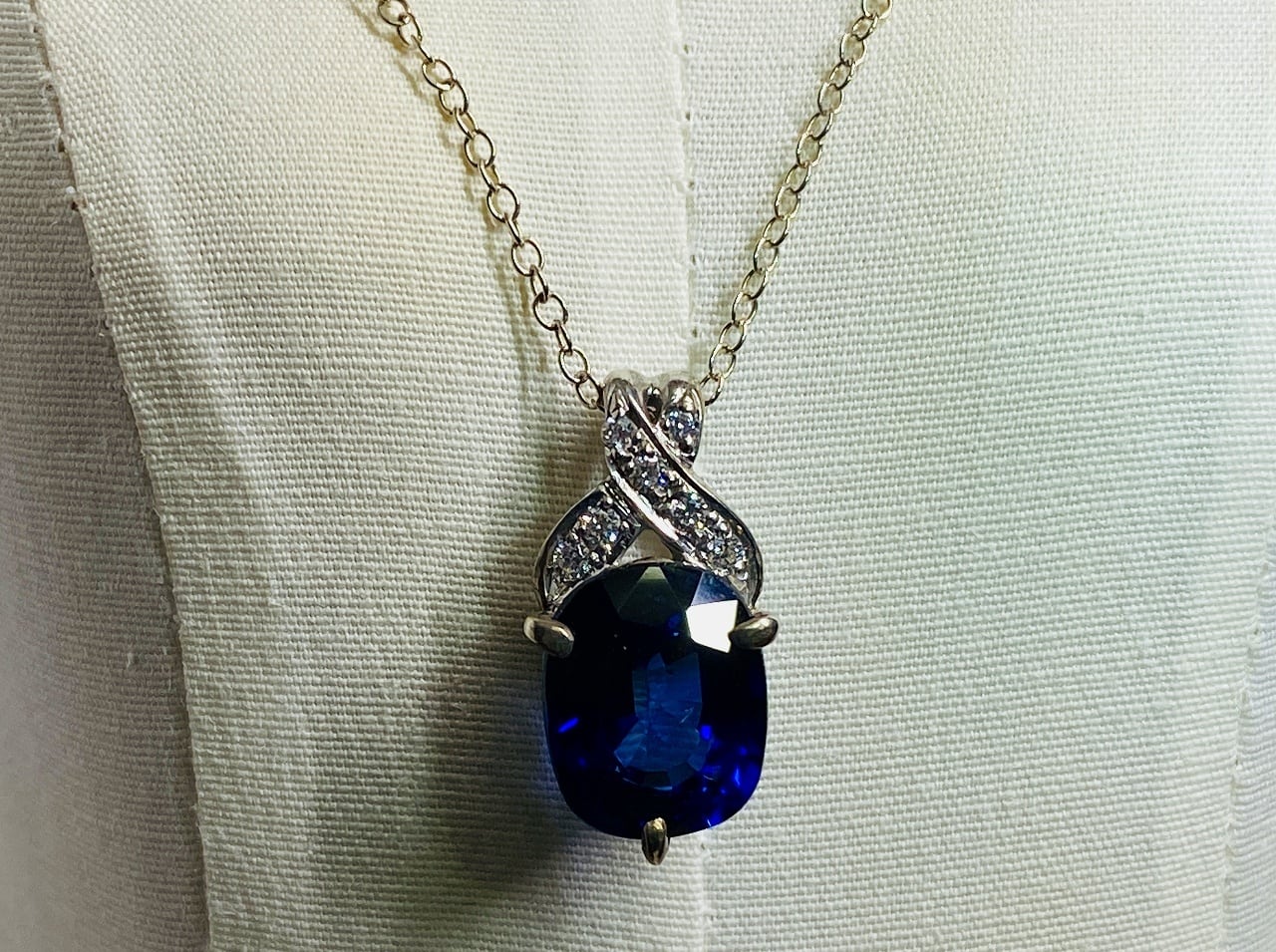 サファイア<再結晶>ペンダント(ラボグロウン)【限定1個】 4.2ct 青 S-007