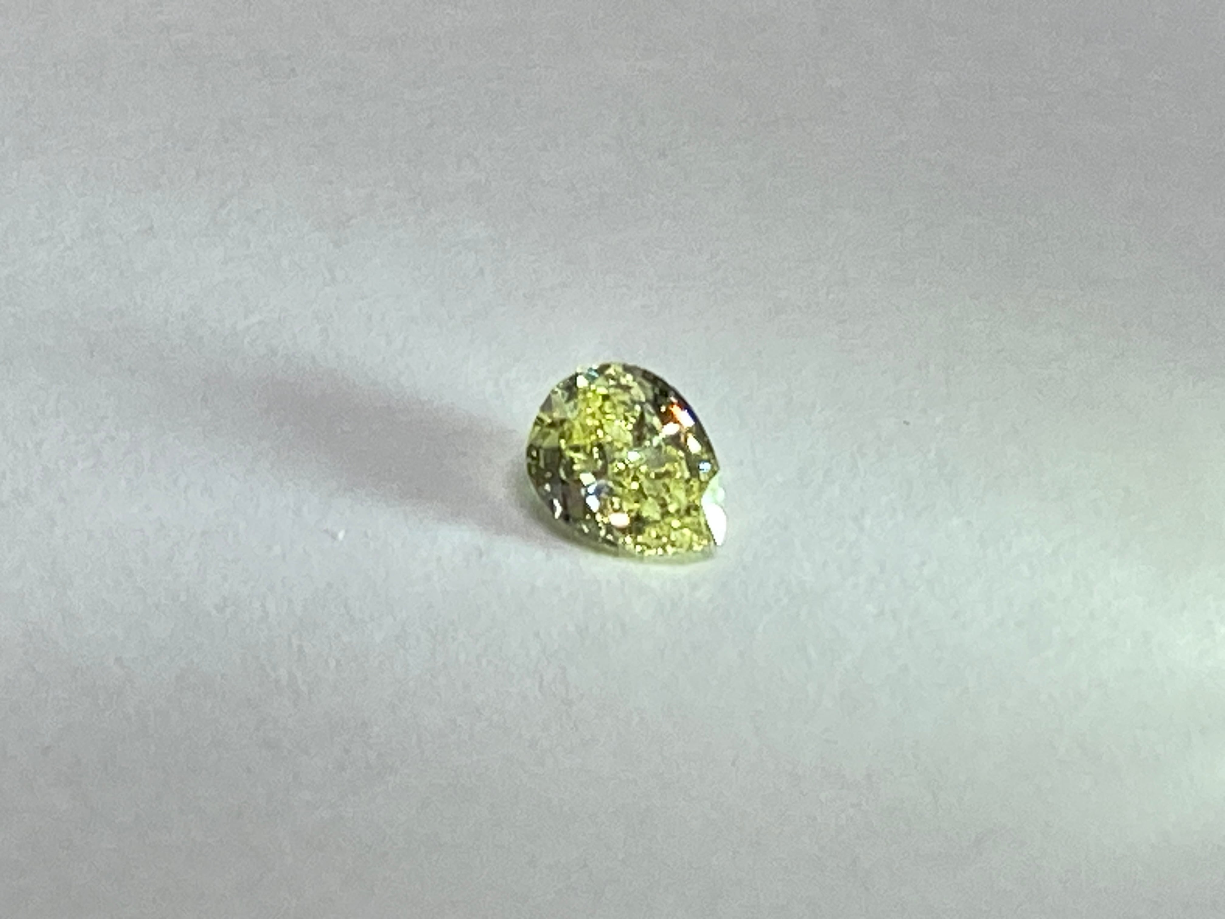 イエローダイヤモンド FANCYYELLOW VS-1 ペアシェープカット 0.336ct DA-009