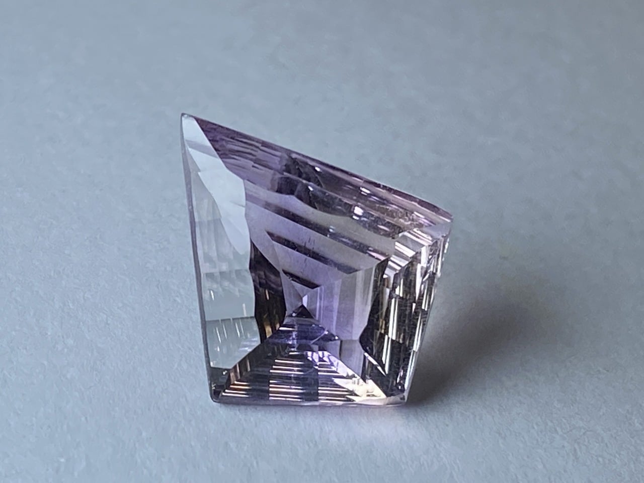 新入荷|アメジスト|カットが綺麗すぎる。10.6ct 【限定1個】 <M-C-69>