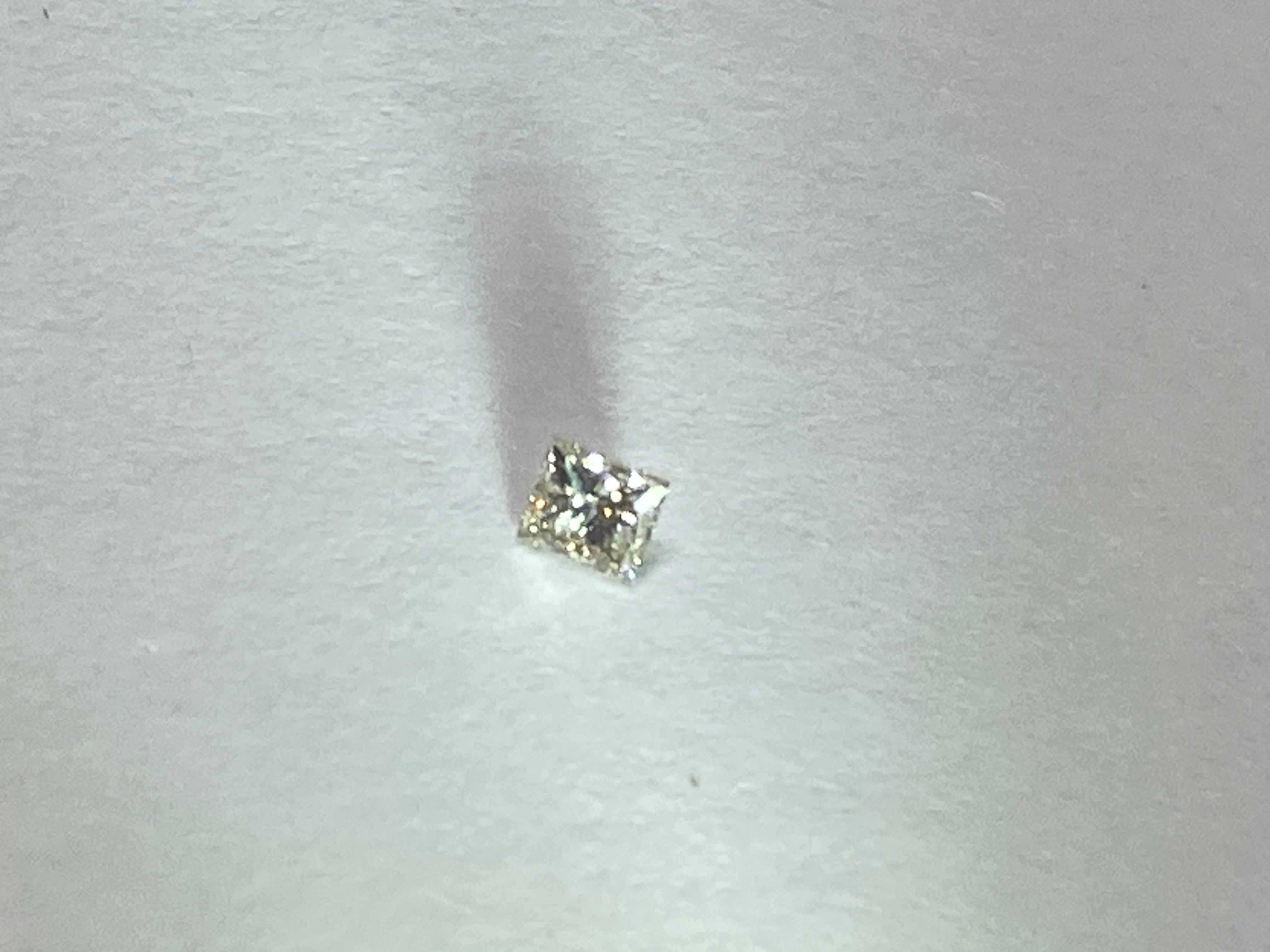 ピンクダイヤモンドプリンセスカット　0.06ct【限定1個】　MDPｰ029