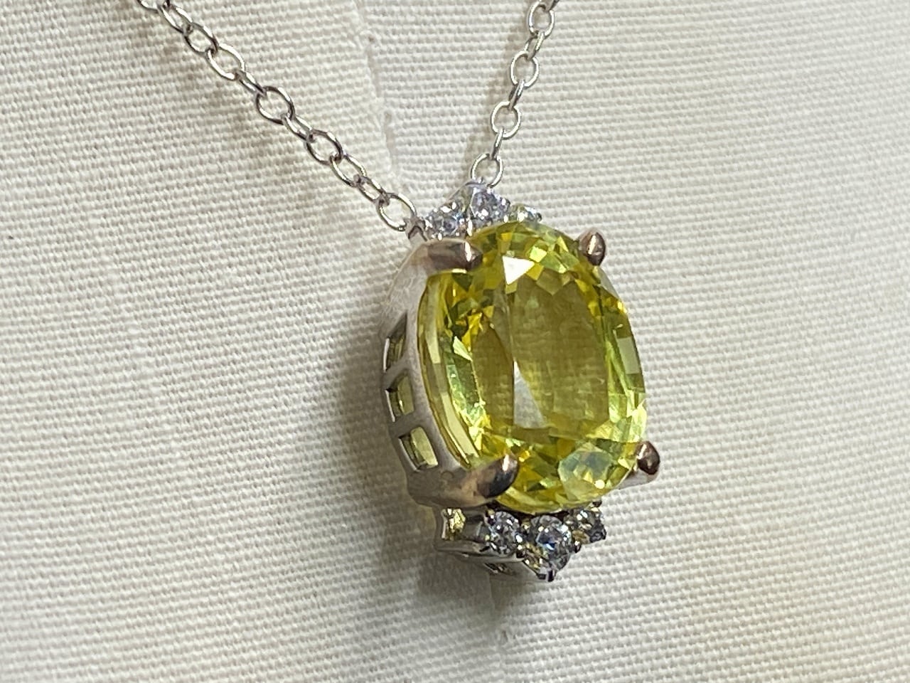 イエローサファイア＜再結晶＞ペンダント　4.3ct　（ラボグロウン）【限定1個】黄色　S-002