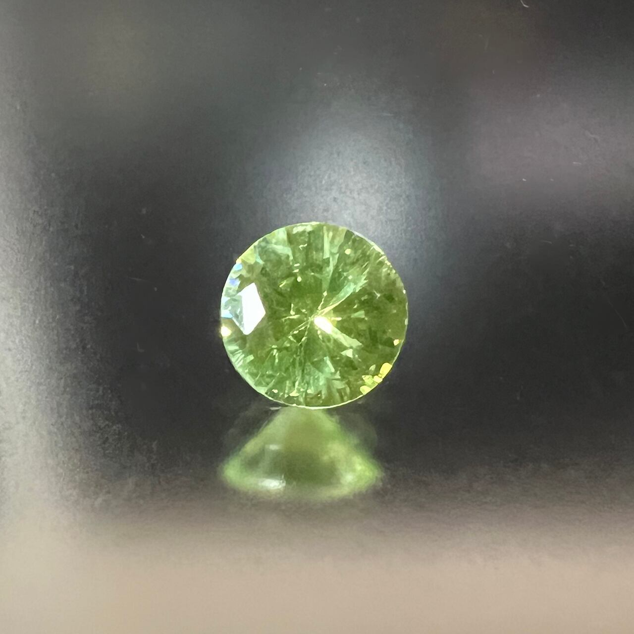 YAG（イットリウムアルミニウムガーネット）4.64 ct　CO-088