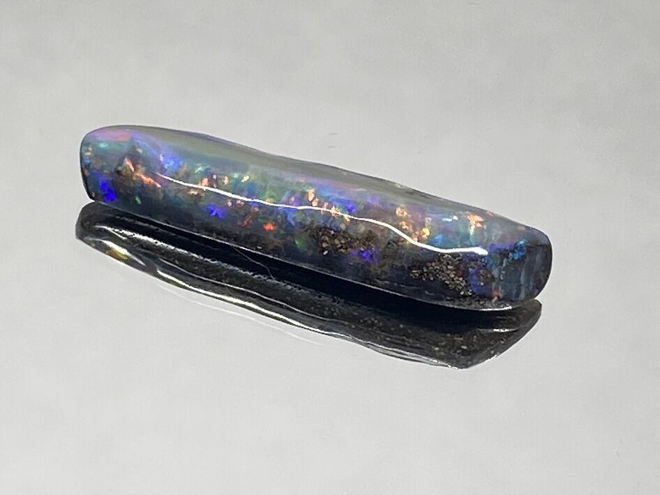ボルダーオパール　9.56ct【限定1個】　長方形　緑色　OP-005