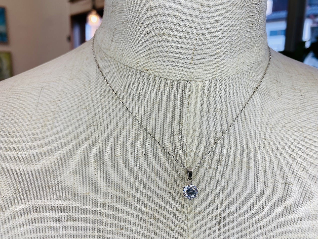 パライバトルマリンタイプ＜ラボグロウン＞ ルース　4mm 0.40ct　S-014