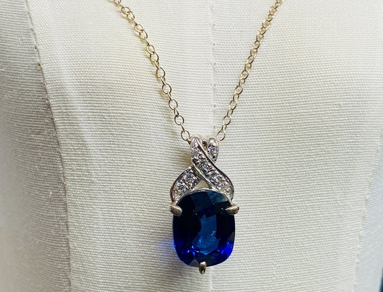 サファイア＜再結晶＞ペンダント（ラボグロウン）【限定1個】　4.2ct　青　S-007