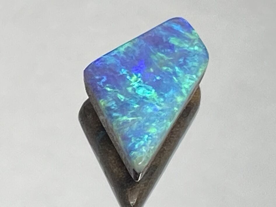ﾎﾞﾙﾀﾞｰｵﾊﾟｰﾙ　14.21ct　【限定1個】台形　緑色　青色　OP-006