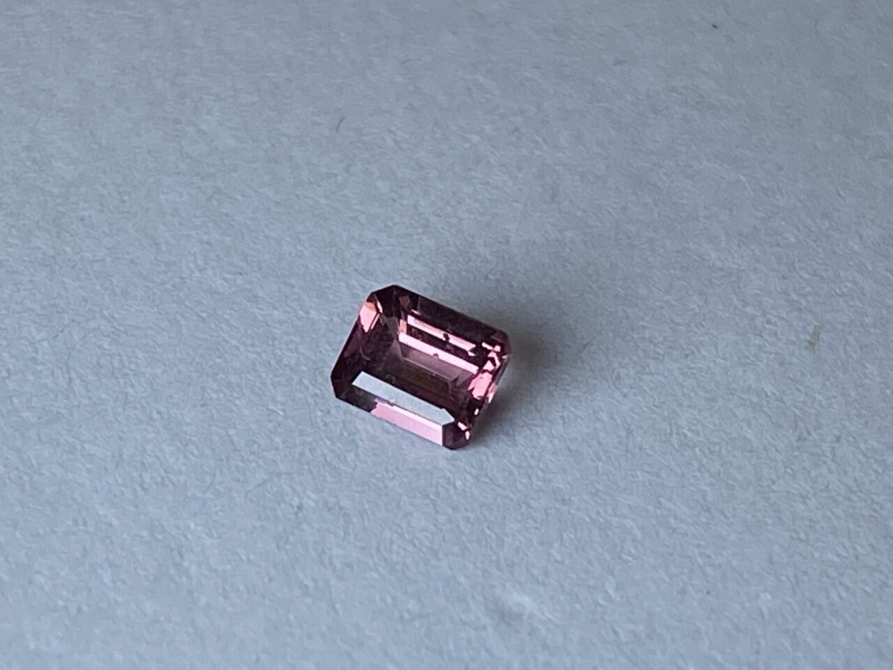 新入荷｜ドラゴンガーネット　タンザニア産　0.55ct　5×4ｍｍ　＜M-C-79＞