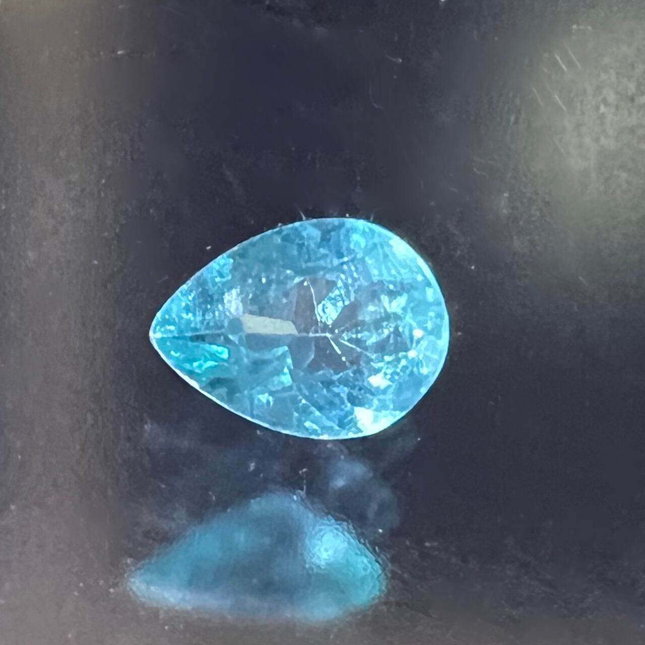 アパタイト(マダガスカル産)　ﾍﾟｱｼｪｰﾌﾟ 0.83ct　CO-066