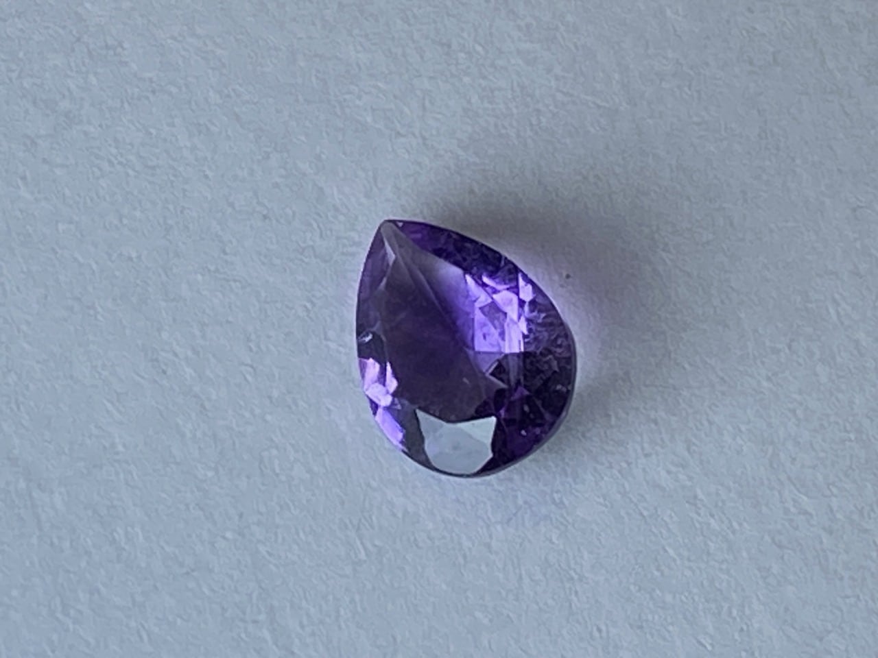 新入荷｜アメジスト｜深い紫が美しいぺアシエープカット　2.5ct　サイズ：11×7.8ｍｍ　【限定1個】　＜M-C-73＞