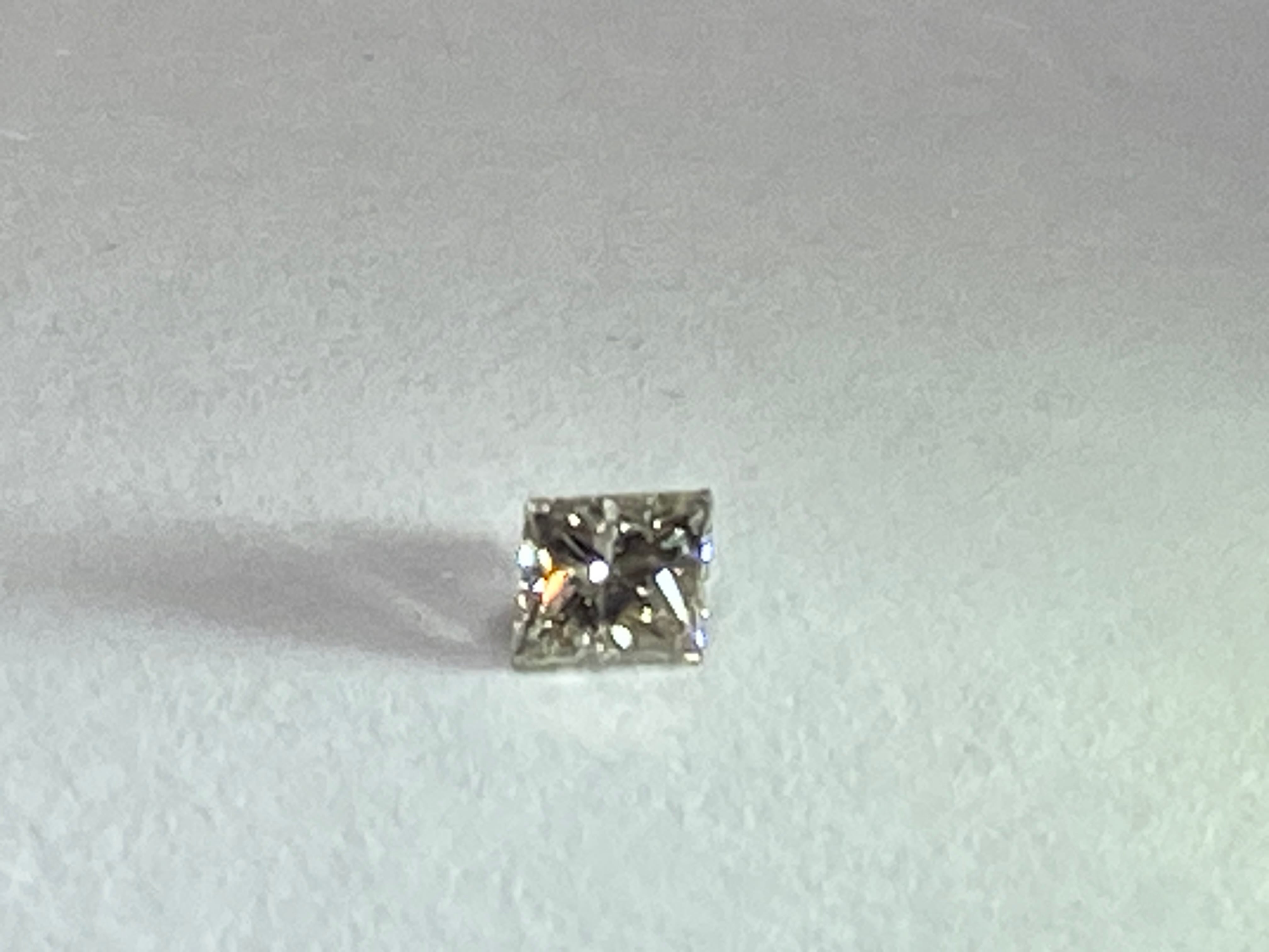 ピンクダイヤモンドプリンセスカット　0.06ct【限定1個】　MDPｰ029