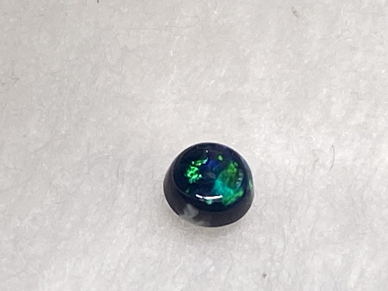 ブラックオパール　0.13ct　3.3ｍｍ　【限定1個】OP-021