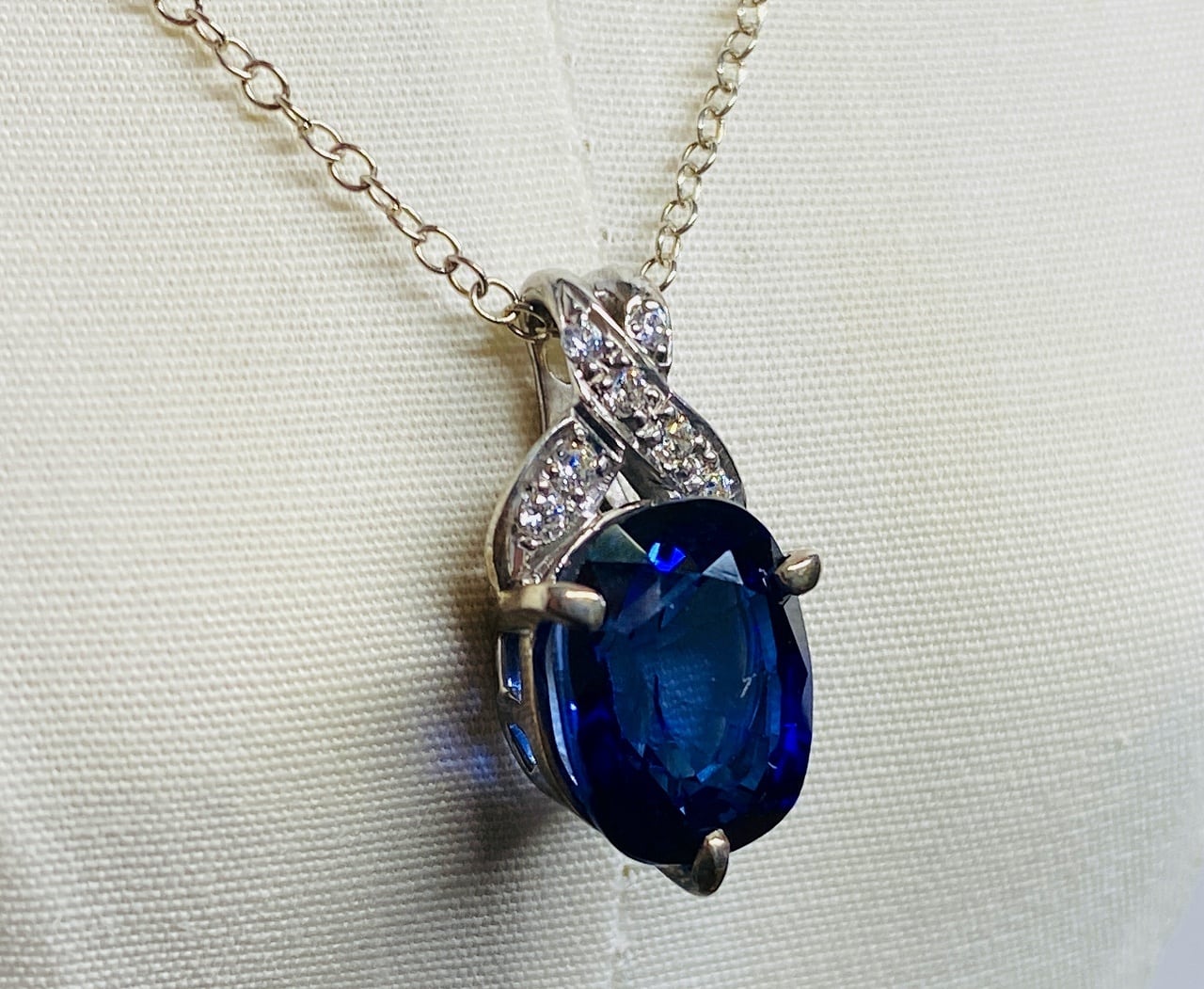 サファイア＜再結晶＞ペンダント（ラボグロウン）【限定1個】　4.2ct　青　S-007