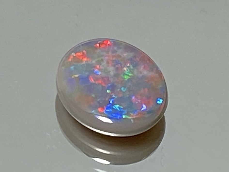 ブラックオパール　4.3ct【限定1個】　赤色　OP-008