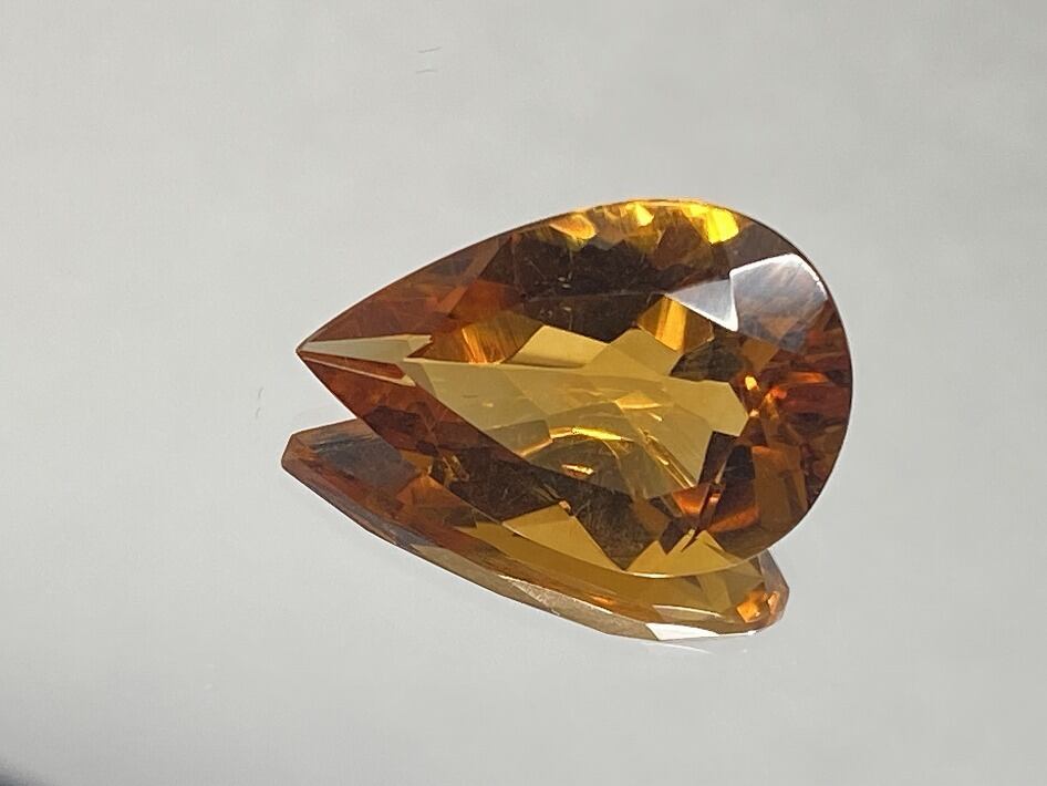 シトリントパーズ　10ct　ﾍﾟｱｼｪｰﾌﾟ　黄色　CA-030
