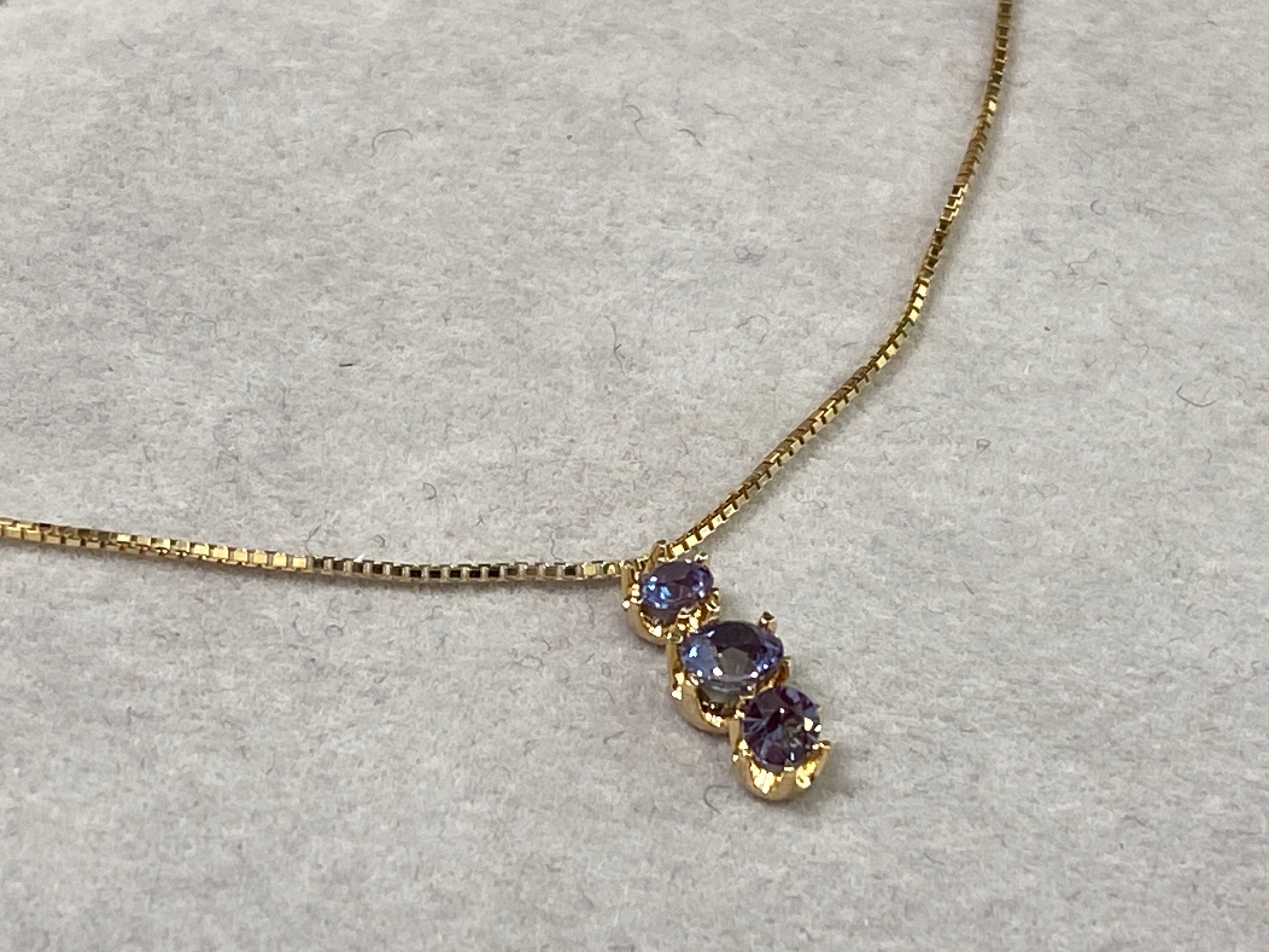 アレキサンドライト＜再結晶＞ルース　0.13ct　S-008