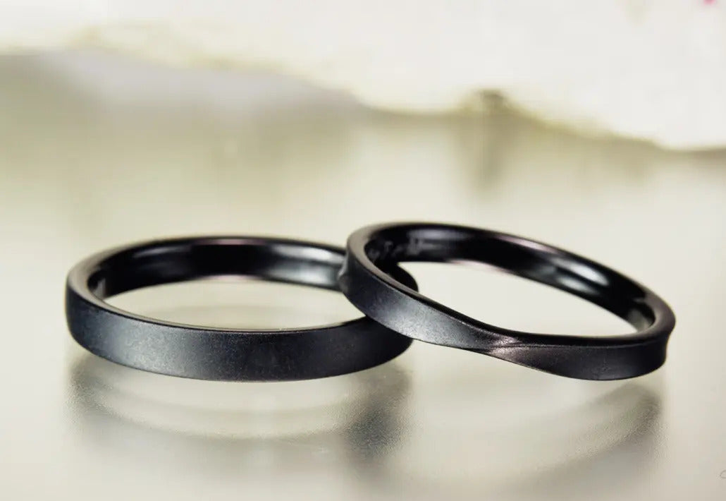 黒い結婚指輪｜メビウス＜艶けし＞∞⇒インフィニ/無限